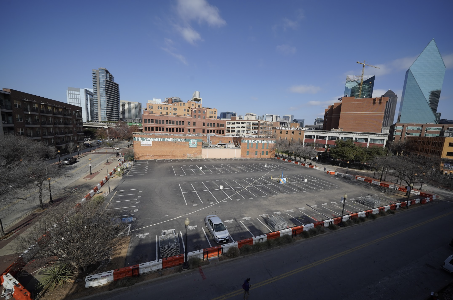 West End Square before ©David Woo, courtesy of Parks for Downtown Dallas